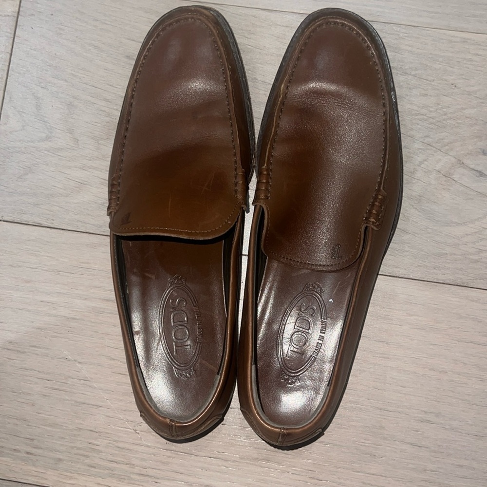 Size 9 Brown TOD’S loafers